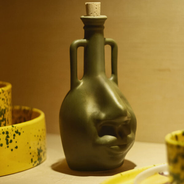 bouteille decoratif en ceramique couv